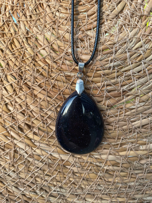 Collier pierre