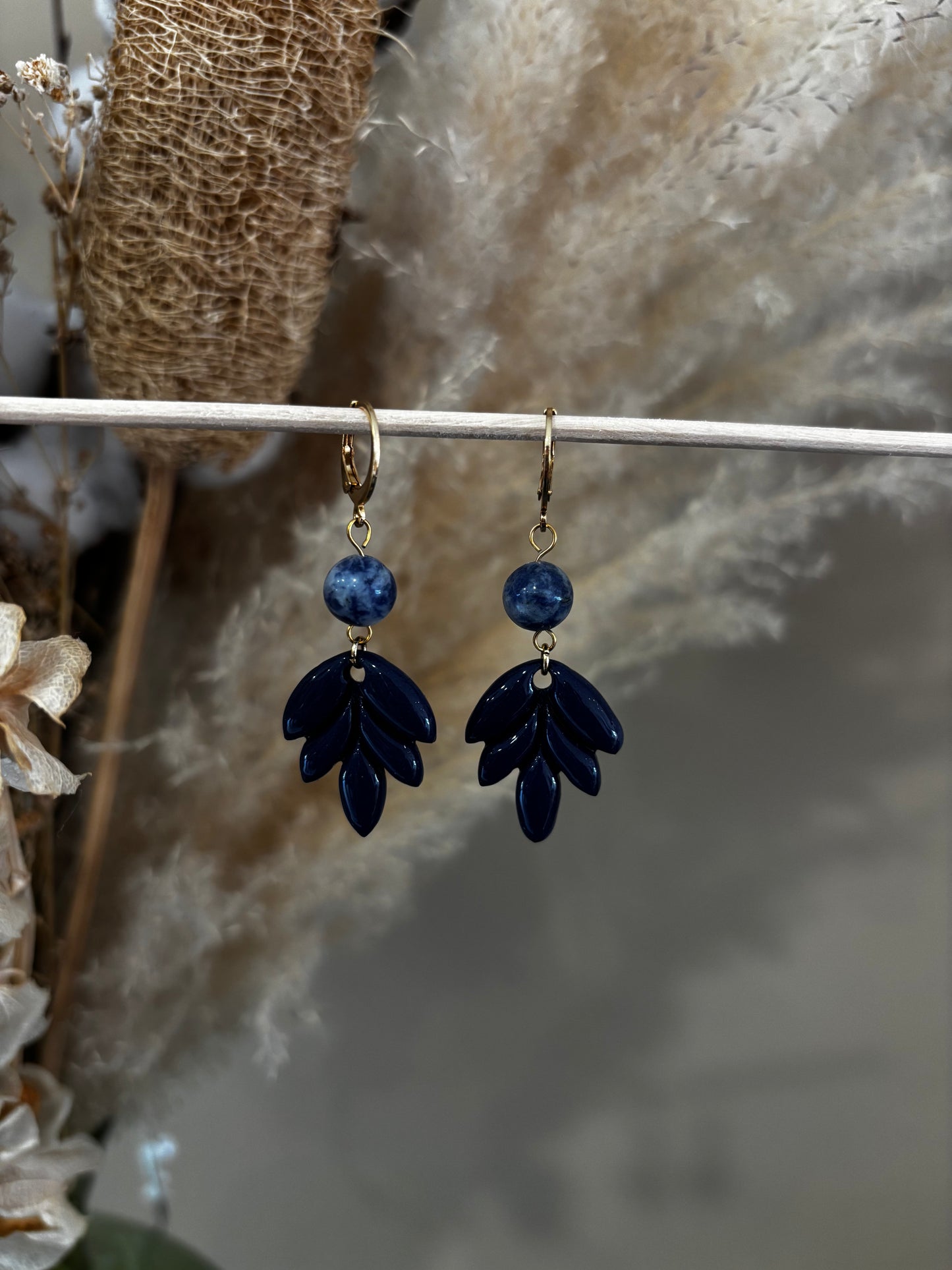 Les boucles d'oreilles Loria - Découvrez tous les coloris
